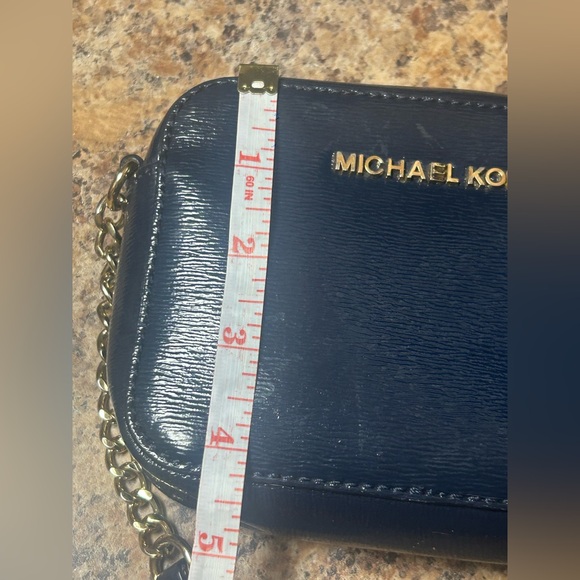 GUC Michael Kors Dark Blue Crossbody Bag with Gold Accents - Picture 6 of 6